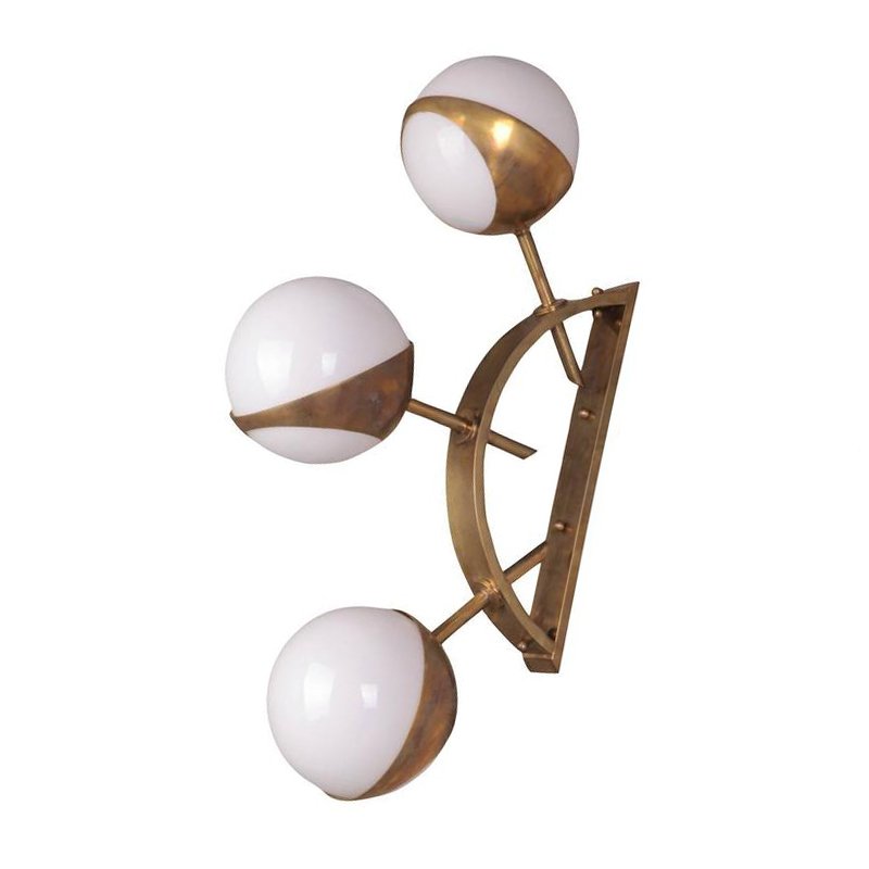 Бра Midcentury Style Triple Orb Brass and Glass Wall Lamp Латунь Белый Бра Midcentury Style Triple Orb Brass and Glass Wall Lamp Латунь Белый в Нижнем Новгороде | Loft Concept