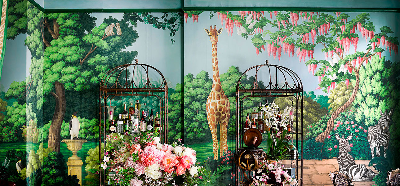 Обои ручная роспись Magical Menagerie Special Colourway on scenic paper - фото №2