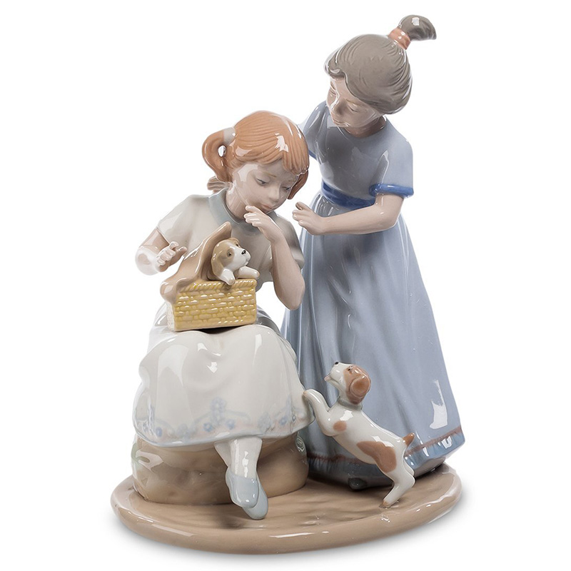 Статуэтка фарфоровая Девочки с собачками Charming Statuette Белый Бежевый Серо-голубой Серый в Нижнем Новгороде | Loft Concept 