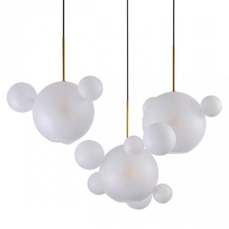 Светодиодный светильник Giopato & Coombes Bubble Chandelier Linear матовое белое стекло 3 плафона Белый Золотой в Нижнем Новгороде | Loft Concept 