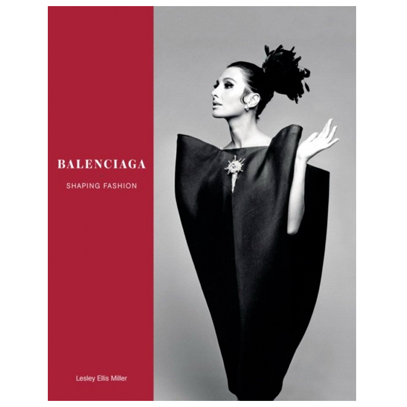 Balenciaga: Shaping Fashion  в Нижнем Новгороде | Loft Concept 