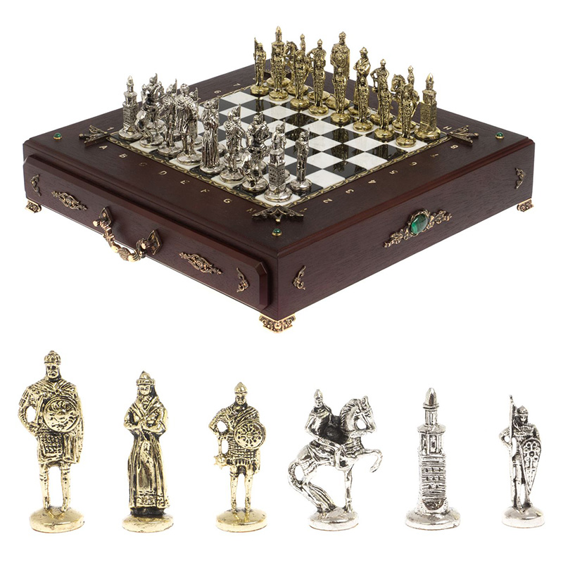 Шахматы в ларце из натуральных камней Долерит Малахит Мрамор Decorative Thematic Chess Русь Серебряный Золотой Черный Белый Коричневый Малахит в Нижнем Новгороде | Loft Concept 