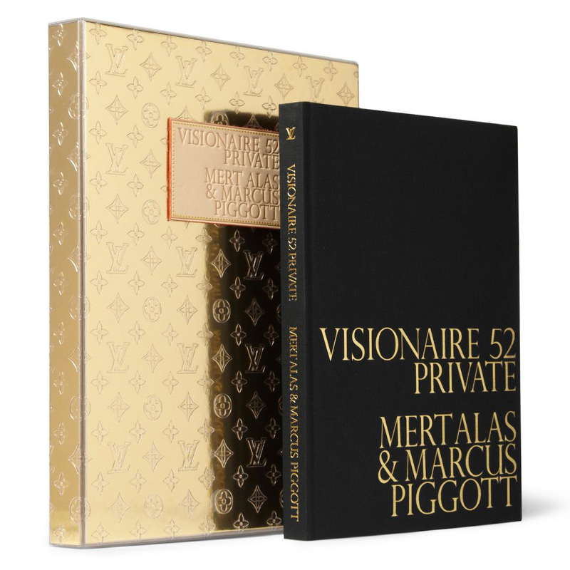 Книга VISIONAIRE 52 PRIVATE LOUIS VUITTON  в Нижнем Новгороде | Loft Concept 