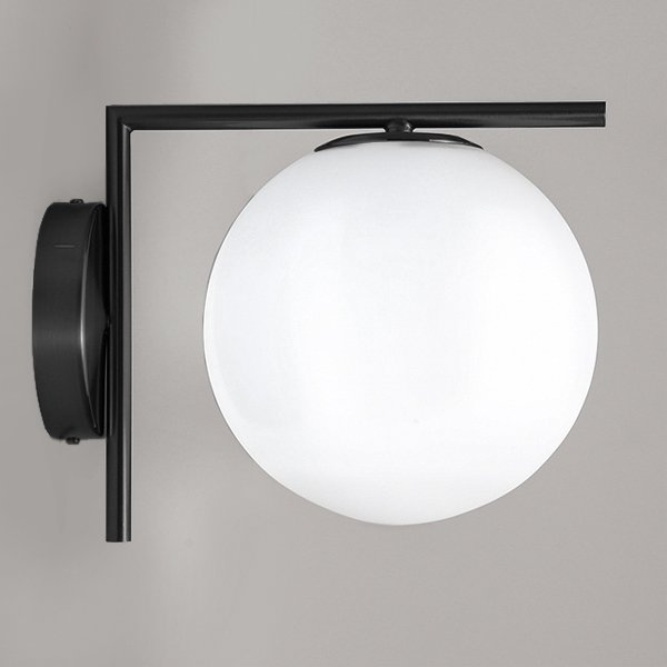 Бра IC Lighting Flos white ball IC C/W Black Белый Черный в Нижнем Новгороде | Loft Concept 