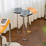 Дизайнерский журнальный стол с фигурной столешницей на 3-х прозрачных ножках Rahakif варинант исполнения - 1 | Loft Concept в Нижнем Новгороде