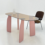 Обеденный стол со стеклянной столешницей и розовыми ножками с тканевой обивкой Wrigley варинант исполнения - 5 | Loft Concept в Нижнем Новгороде