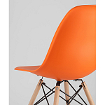 Пластиковый стул на ножках из массива бука Eames Orange варинант исполнения - 3 | Loft Concept в Нижнем Новгороде