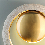 Бра с бежевым текстурным кольцом и латунным шаром в центре Tactile  варинант исполнения - 6 | Loft Concept в Нижнем Новгороде