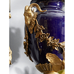 Подсвечник из темно-синего фарфора с бронзовыми элементами и цветами Eden Garden варинант исполнения - 7 | Loft Concept в Нижнем Новгороде