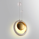 Подвесной светильник с бежевым текстурным кольцом и латунным шаром в центре Tactile  варинант исполнения - 7 | Loft Concept в Нижнем Новгороде