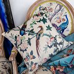 Подушка декоративная с изображением птицы в саду Beige Chinoiserie Birds in the Rose Garden Cushion варинант исполнения - 3 | Loft Concept в Нижнем Новгороде
