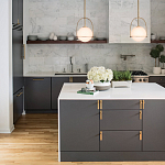 Подвесной светильник с белым плафоном в форме шара в арочной подвеске Hinkley варинант исполнения - 15 | Loft Concept в Нижнем Новгороде