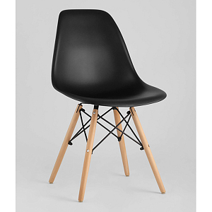 Пластиковый стул на ножках из массива бука Eames Black