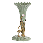 Ваза зеленая фарфоровая с волнистым краем с бронзовой фигуркой журавля Eden Garden  варинант исполнения - 1 | Loft Concept в Нижнем Новгороде