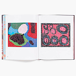 Книга по искусству Yayoi Kusama: I Spend Each Day Embracing Flowers варинант исполнения - 9 | Loft Concept в Нижнем Новгороде