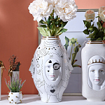 Ваза с декоративными лицами и графическими элементами в виде сердец и символов Faces of Imagination варинант исполнения - 5 | Loft Concept в Нижнем Новгороде