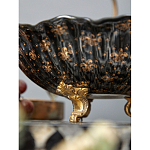 Блюдо черного цвета из фрафора на бронзовых ножках Eden Garden porcelain and bronze варинант исполнения - 5 | Loft Concept в Нижнем Новгороде