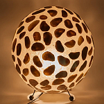 Настольная лампа из перламутра на металлическом каркасе Indonesian Circle варинант исполнения - 4 | Loft Concept в Нижнем Новгороде