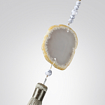 Люстра подвесная с 8-ю шарообразными плафонами из белого стекла с подвесками из камня и кисточками Agatelle варинант исполнения - 8 | Loft Concept в Нижнем Новгороде