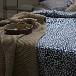 Постельное белье темно-синего цвета с рисунком Blossom Essence Sophie варинант исполнения - 7 | Loft Concept в Нижнем Новгороде