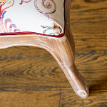 Банкетка из массива бука бежевая с растительным орнаментом Raffael Beige Floral Banquette варинант исполнения - 3 | Loft Concept в Нижнем Новгороде