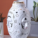 Ваза с декоративными лицами и графическими элементами в виде сердец и символов Faces of Imagination варинант исполнения - 4 | Loft Concept в Нижнем Новгороде