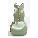 Ваза зеленого цвета из фарфора с бронзовыми ручками в виде драконов и рельефным цветочным декором Eden Garden porcelain and bronze варинант исполнения - 3 | Loft Concept в Нижнем Новгороде