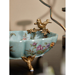 Блюдо из голубого фарфора с бронзовой птичкой Blue Garden варинант исполнения - 6 | Loft Concept в Нижнем Новгороде