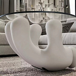 Дизайнерский журнальный стол с круглой прозрачной столешницей на белом фигурном основании Luqak варинант исполнения - 4 | Loft Concept в Нижнем Новгороде