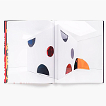 Книга по искусству Yayoi Kusama: I Spend Each Day Embracing Flowers варинант исполнения - 5 | Loft Concept в Нижнем Новгороде