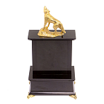 Часы настольные с декором в виде волка из натурального камня Офиокальцит Wolf Stone Clock варинант исполнения - 4 | Loft Concept в Нижнем Новгороде