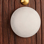 Настенный светильник с деревянным резным основанием Wood Wall Lamp варинант исполнения - 2 | Loft Concept в Нижнем Новгороде