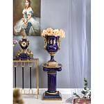 Ваза темно-синего цвета из фарфора с бронзовыми ручками в виде фигур Eden Garden porcelain and bronze варинант исполнения - 9 | Loft Concept в Нижнем Новгороде