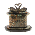 Часы настольные из натурального камня с декором в виде двух лебедей Swans Stone Clock варинант исполнения - 3 | Loft Concept в Нижнем Новгороде