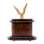 Часы настольные бронзовые из натурального камня Лемезит с декором в виде горного орла Eagle Stone Clock варинант исполнения - 4 | Loft Concept в Нижнем Новгороде