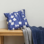 Подушка декоративная синяя с цветочным принтом Blossom Essence Emily варинант исполнения - 5 | Loft Concept в Нижнем Новгороде