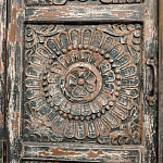 Индийский шкаф с орнаментом резьба из дерева Indian Antique Furniture  варинант исполнения - 1 | Loft Concept в Нижнем Новгороде