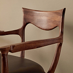 Кушетка с деревянным каркасом и сиденьем из коричневой натуральной кожи Moon Walnut Furniture варинант исполнения - 3 | Loft Concept в Нижнем Новгороде