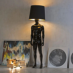 Лампа MALE MANNEQUIN LAMP с абажуром открытый позинг варинант исполнения - 3 | Loft Concept в Нижнем Новгороде